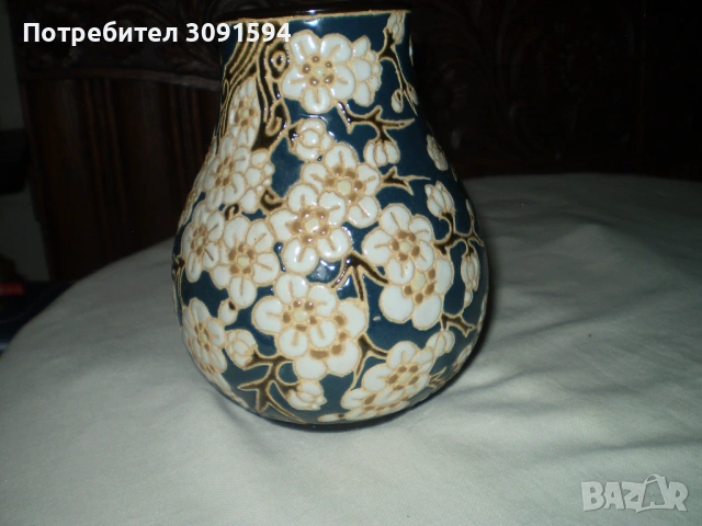 Винидж ваза в азиатски стил със син фон и флорални мотививи , снимка 5 - Антикварни и старинни предмети - 53583892