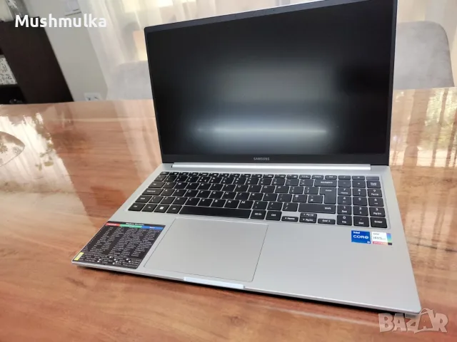 Тънък и мощен Samsung Galaxy Book - модел NP755XDA, снимка 4 - Лаптопи за дома - 55979601