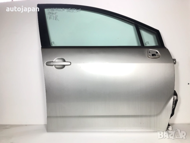 Предна дясна врата Toyota Corolla Verso 2.2 D-CAT 177кс 2007г  