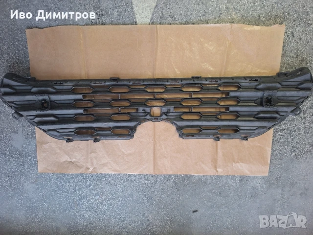 Решетка пред радиатор за Тойота RAV 4, снимка 4 - Части - 50927189