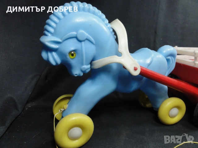 СТАРА РЕТРО СОЦ УНГАРСКА ПЛАСТМАСОВА ИГРАЧКА КОН С КАРУЧКА DMSZ, снимка 2 - Колекции - 52752841