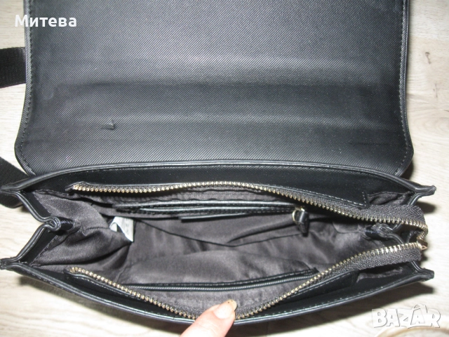 Valentino оригинална дамска чанта, снимка 3 - Чанти - 52851507