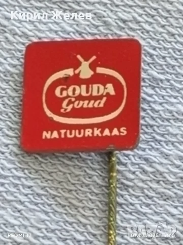 Пет значки стари редки GOUDA,INTERNO,VIKTOR HUGO за КОЛЕКЦИЯ 12217, снимка 4 - Колекции - 50863127