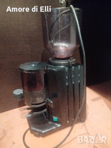 San Marco професионална кафемелачка , снимка 2 - Кафе машини - 53833197