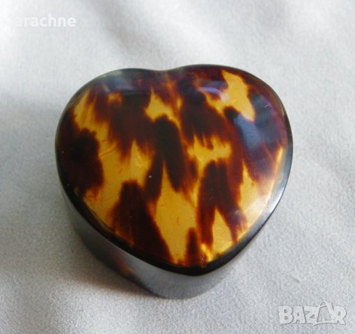 Бижутерка от черупка на костенурка,Франция, ар-деко