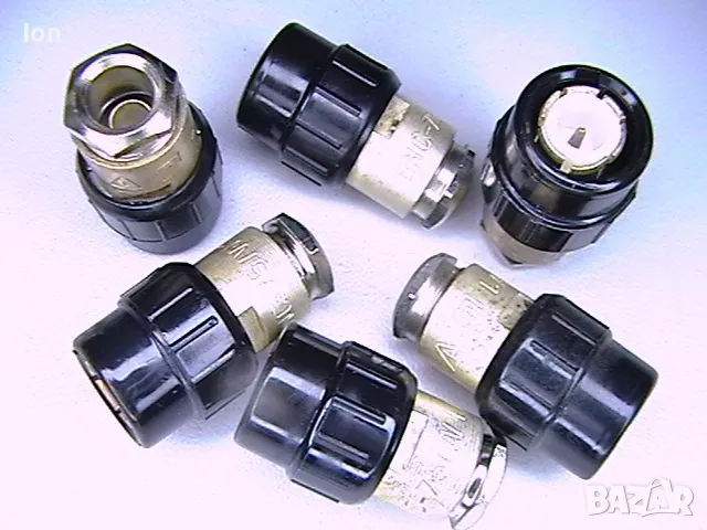 BNC 50ohms Unitra Terminal Block (BNC мъжки за кабел и женски с гайка за панел), снимка 2 - Друга електроника - 36345531