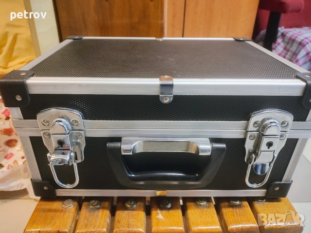 Куфар,чанта Метален., снимка 4 - Чанти - 53154352