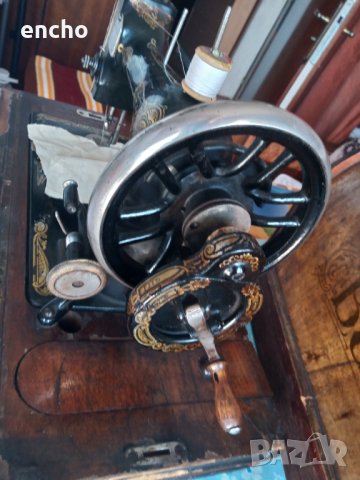 Шевна машина балкан , снимка 2 - Антикварни и старинни предмети - 41840297