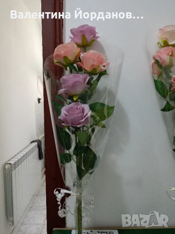 букети светещи с реалистични текстилни рози , снимка 3 - Декорация за дома - 50905684