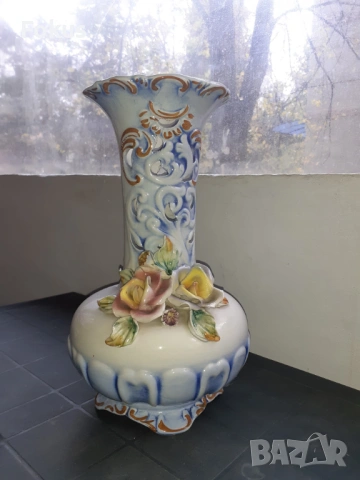 Страхотна голяма порцеланова ваза Capodimonte порцелан, снимка 3 - Антикварни и старинни предмети - 53449128