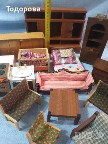 Колекционерски дървени ръчноизработени мебели за кукли - 25 броя, снимка 7 - Антикварни и старинни предмети - 48556440