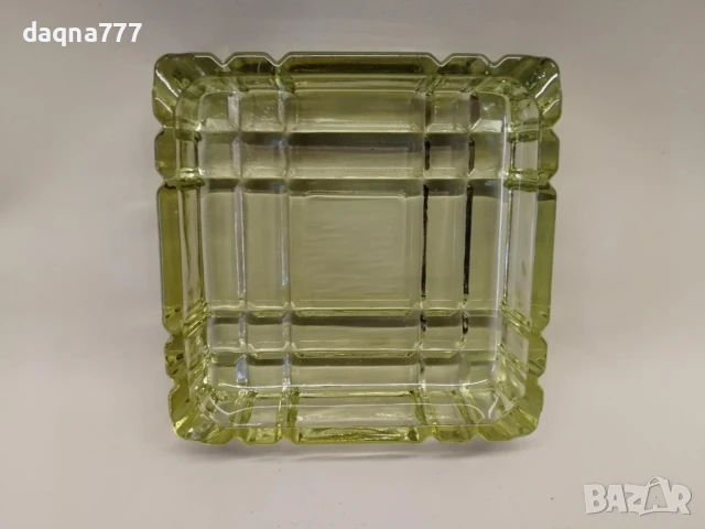 СТАР ПЕПЕЛНИК от оцветено пресовано стъкло, снимка 6 - Други - 50451230
