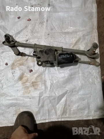 Механизъм с моторче за предни чистачки за toyota yaris/yaris verso 1999 - 2005, снимка 2 - Части - 53846050