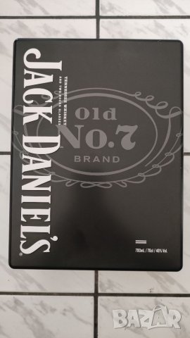 Тенекиена кутия от уиски JACK DANIEL'S. 