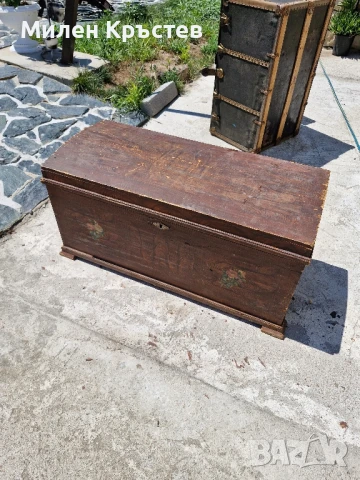 Стар дървен сандък от 1925г.