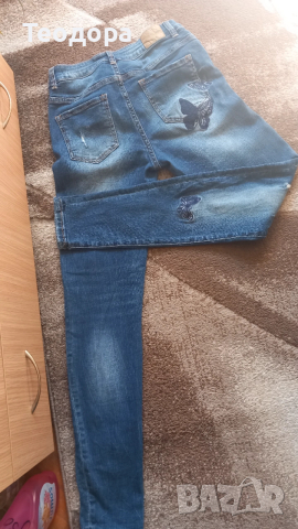 Дънки с пеперуди, снимка 3 - Дънки - 53655748