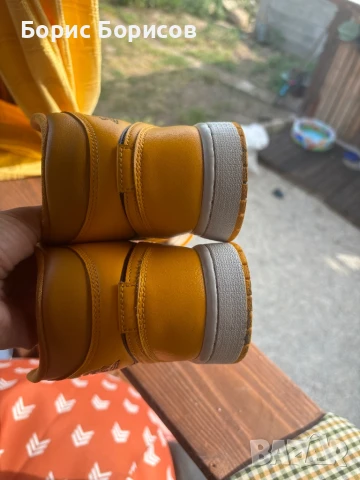 Nike Air Jordan 1 Mid Chutney Sneakers Shoes BQ6472-700 Women's Size 6,5, снимка 6 - Маратонки - 50686657