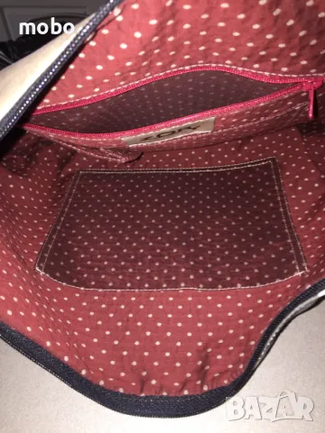 Дамска многоцветна чанта от водоустойчива промазка, едно отделение с вътрешен джоб, отделно има два , снимка 3 - Чанти - 49634304