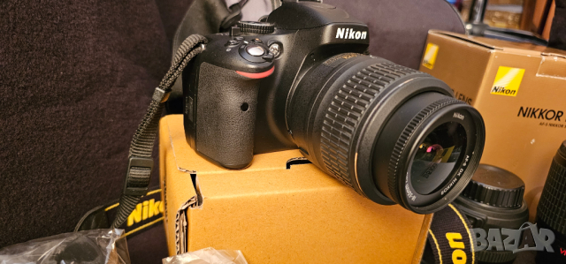 Фотоапарат Nikon D5100 заедно с 3 обектива и пълен комплект аксесоари, снимка 3 - Фотоапарати - 44738032