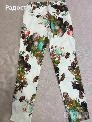Флорален панталон.