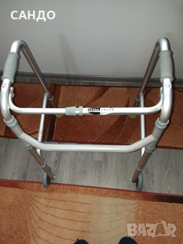 Проходилка за възрастни -Крачеща , снимка 3 - Ролатори - 53112799