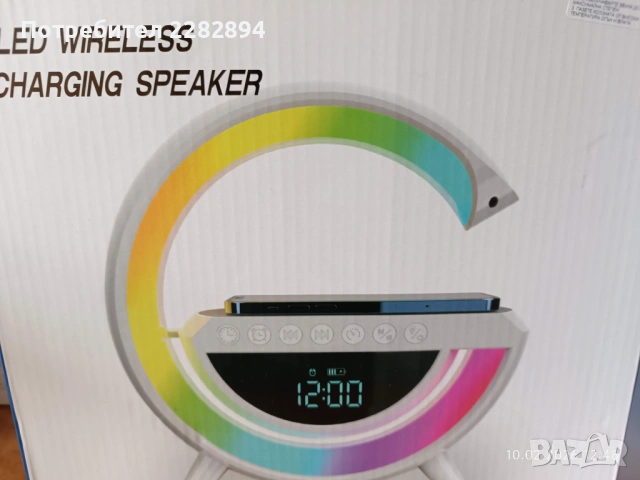 Smart LED лампа с високоговорител и часовник