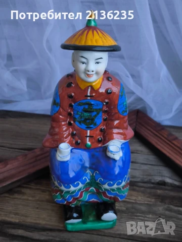 Порцеланова фигура ръчно рисувана 