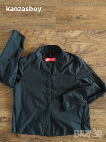 nike - страхотно дамско яке КАТО НОВО, снимка 7 - Якета - 36073728