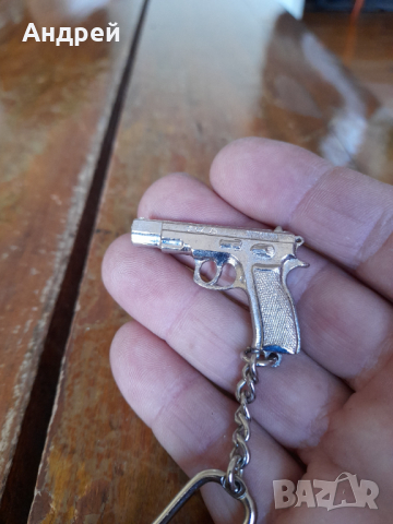 Стар ключодържател Пистолет CZ, снимка 4 - Други ценни предмети - 44718005