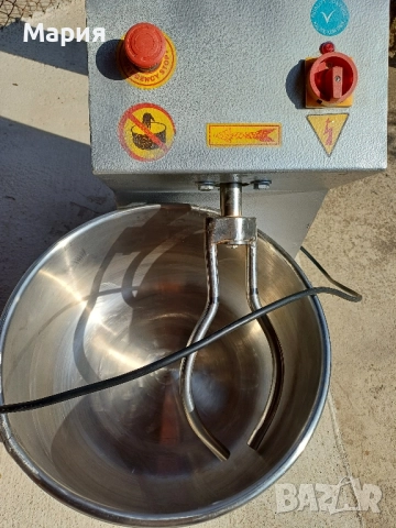 Тестомесачка, снимка 4 - Обзавеждане на кухня - 51504205