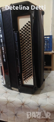 Акордеон Weltmeister S4 120баса, снимка 2 - Акордеони - 53613777