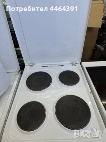 Готварска печка обикновенни котлони INDESIT , снимка 2 - Печки, фурни - 55962373