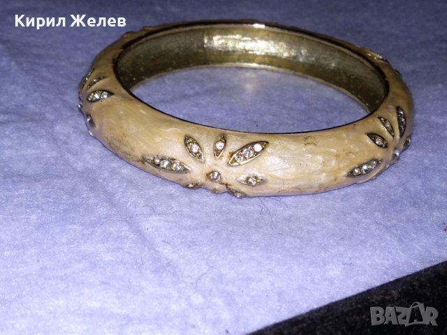 ПРЕКРАСНА ЕМАЙЛИРАНА ФЛОРАЛНА КРИСТАЛНА МЕСИНГОВА РЕТРО АРТ ГРИВНА 38320