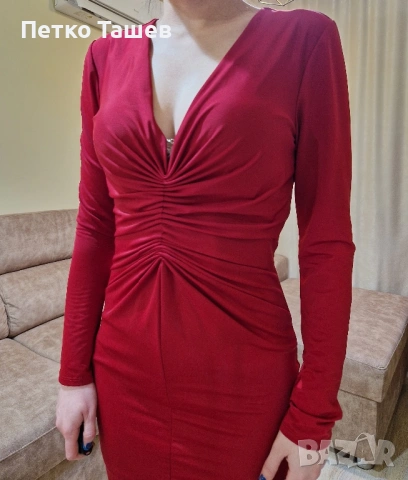 Елегантна червена рокля