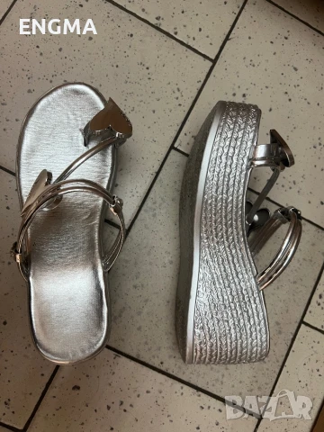 Дамски чехли на платформа 35, снимка 3 - Чехли - 50827328