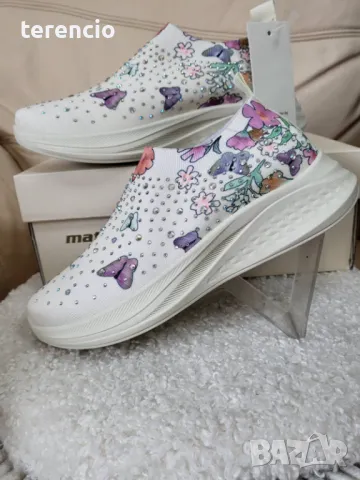 Нови дамски маратонки беж - пеперуда