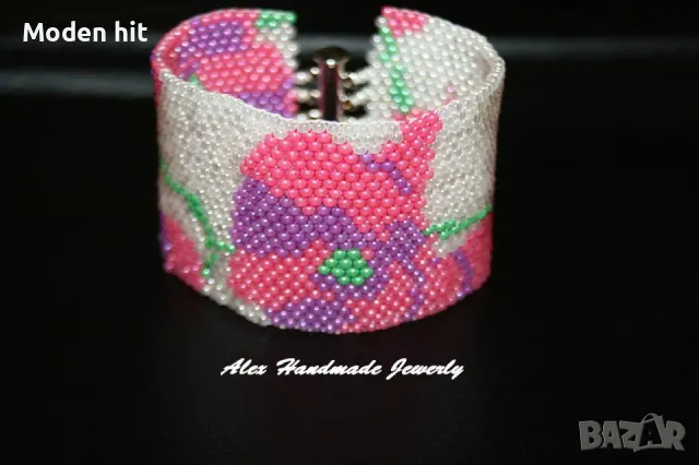 Ръчна изработка. Гривна орхидеи. 