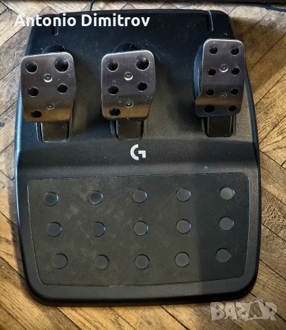 Волан Logitech G923 със скоростен лост и педали, снимка 3 - Аксесоари - 56239791