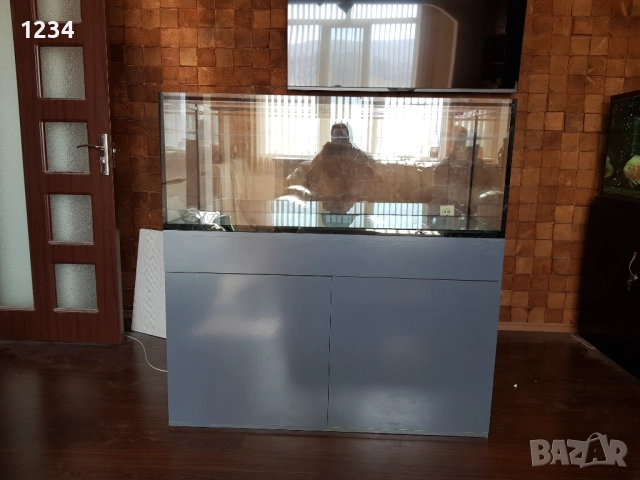 Продавам Аквариум 