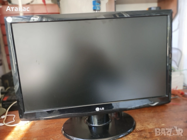 Продавам монитор LG Flatron W2243S-PF, снимка 1