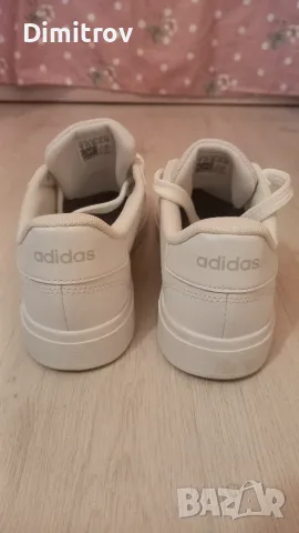 Дамски обувки Adidas ОРИГИНАЛНИ, снимка 2 - Дамски ежедневни обувки - 56335474