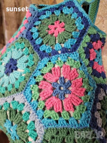 hand made пачуърк  плетена чанта,шарена, снимка 2 - Чанти - 44496962