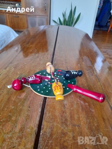 Стара Детска дървена играчка