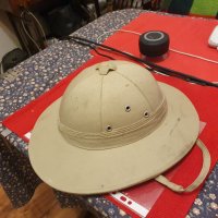 pith helmet  шлем от сагово дърво  колониална шапка с термоизолация ,оригинална от 70те години, снимка 1 - Антикварни и старинни предмети - 41938185