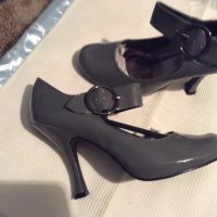Елегантни и красиви обувки на ток.Нови, снимка 1 - Дамски обувки на ток - 41877246