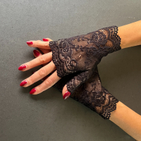 Елегантни черни дантелени ръкавици без пръсти 8022, снимка 4 - Ръкавици - 44293651