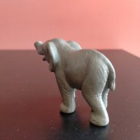 Колекционерска фигурка Schleich African Elephant Calf 1991 14039, снимка 5 - Колекции - 41595536