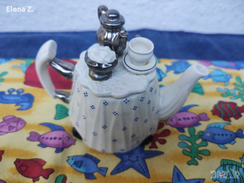 Малък декоративен чайник Table for one на Paul Cardew, снимка 1