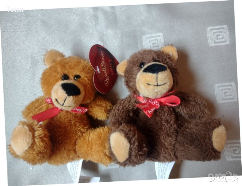 Две малки мечета Russell Stover Heart Box , снимка 1