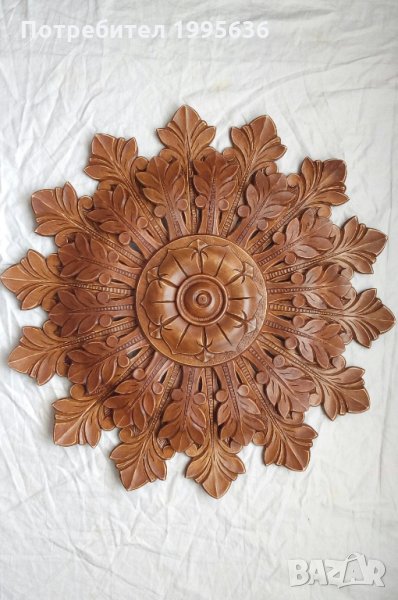 Дърворезба, розета за таван, снимка 1
